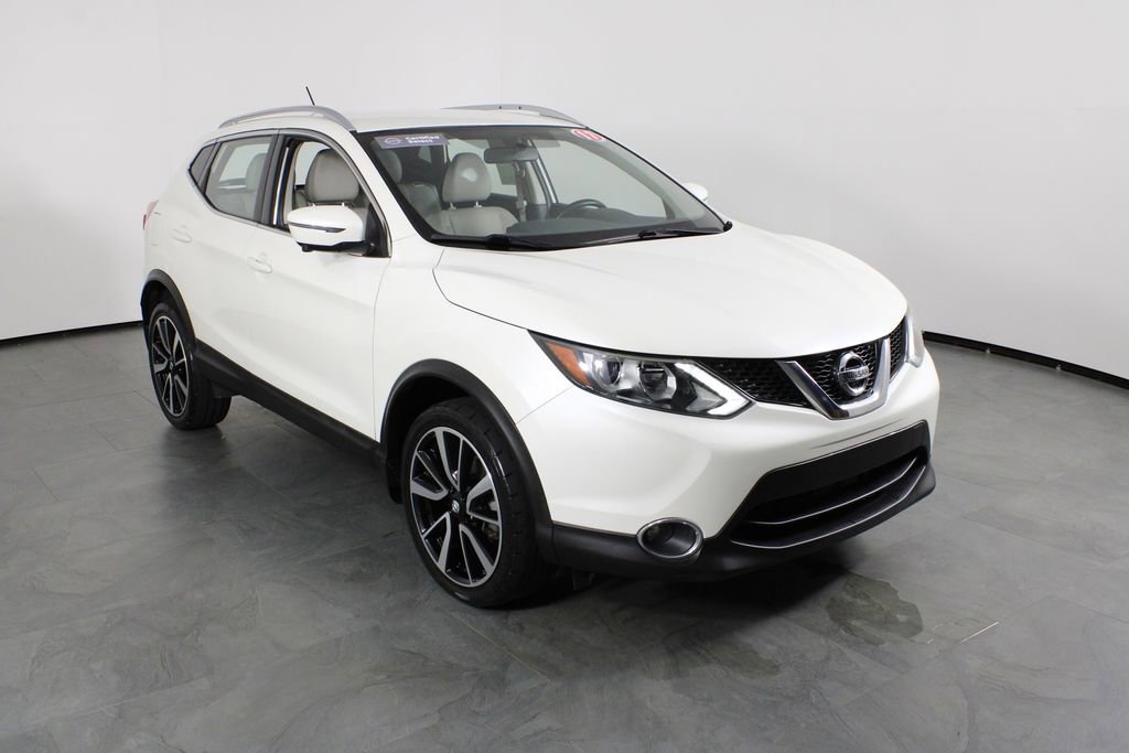 Certified 2017 Nissan Rogue Sport SL FWD image 6