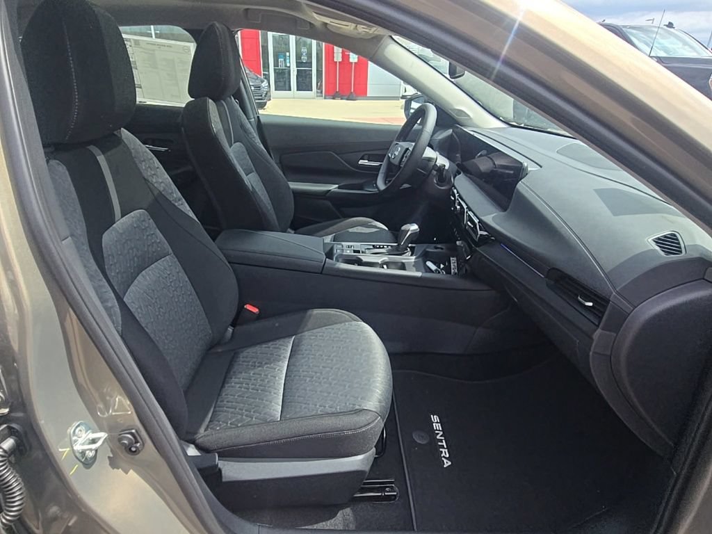 New 2026 Nissan Sentra SV w/ SV Convenience Package FWD image 23