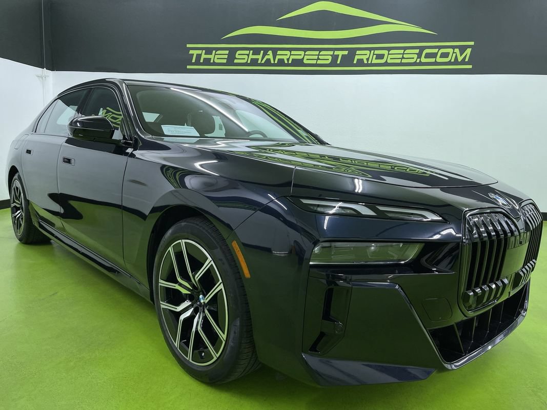 Used 2023 BMW 760i xDrive AWD/4WD image 2