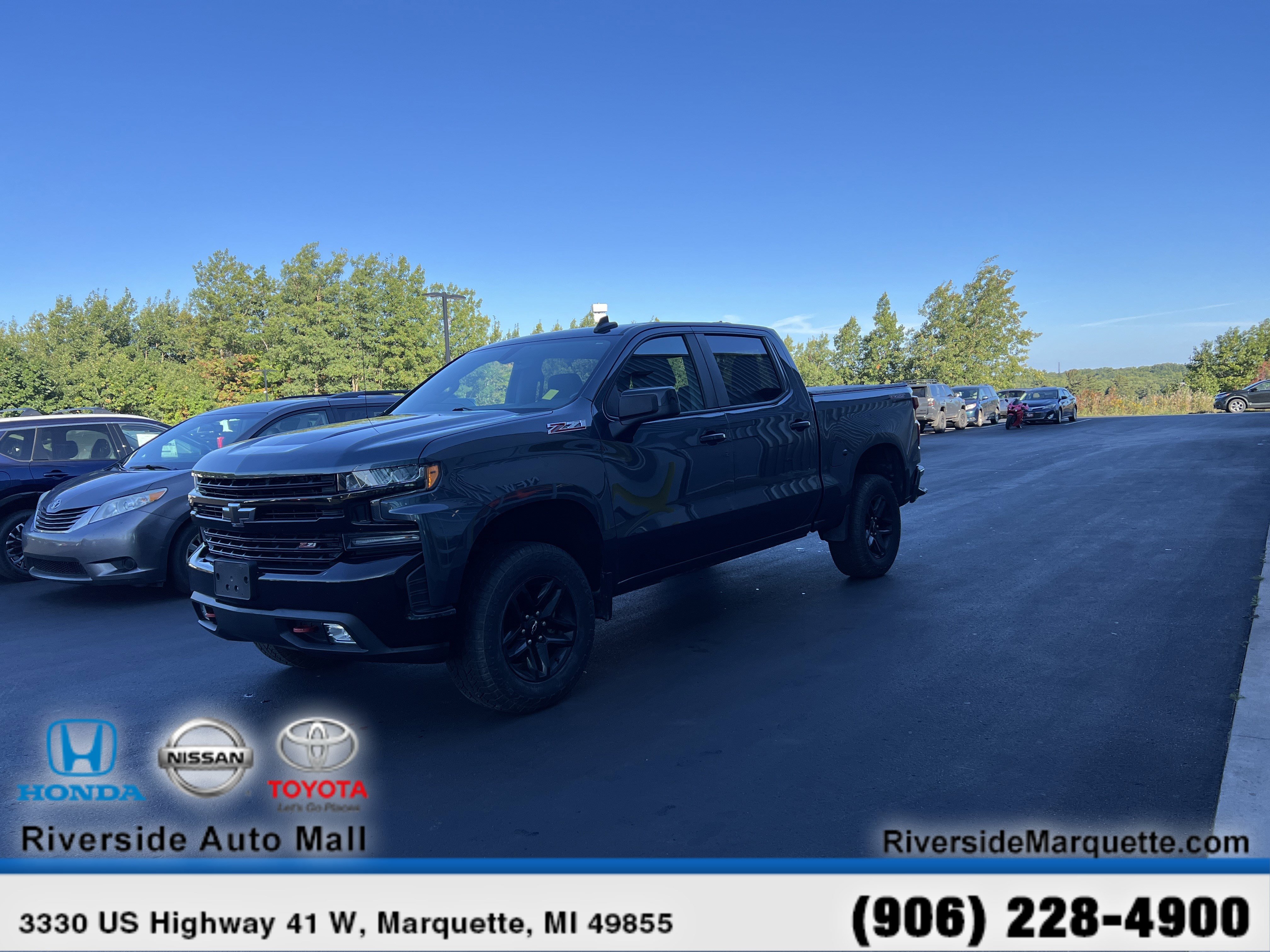 Used 2019 Chevrolet Silverado 1500 LT Trail Boss w/ Convenience Package image 3