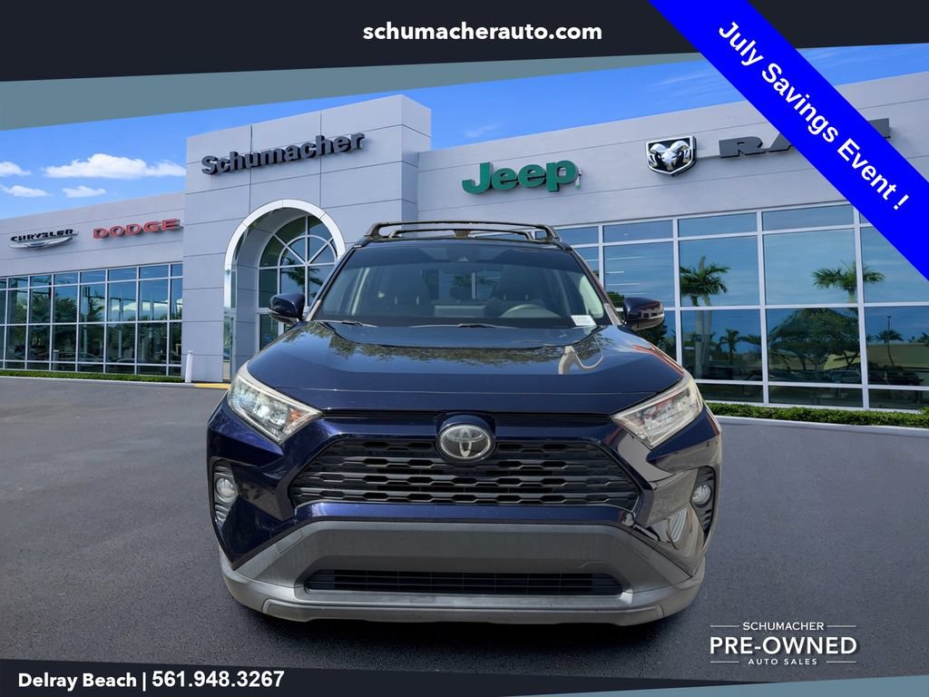 Used 2019 Toyota RAV4 XLE FWD image 2