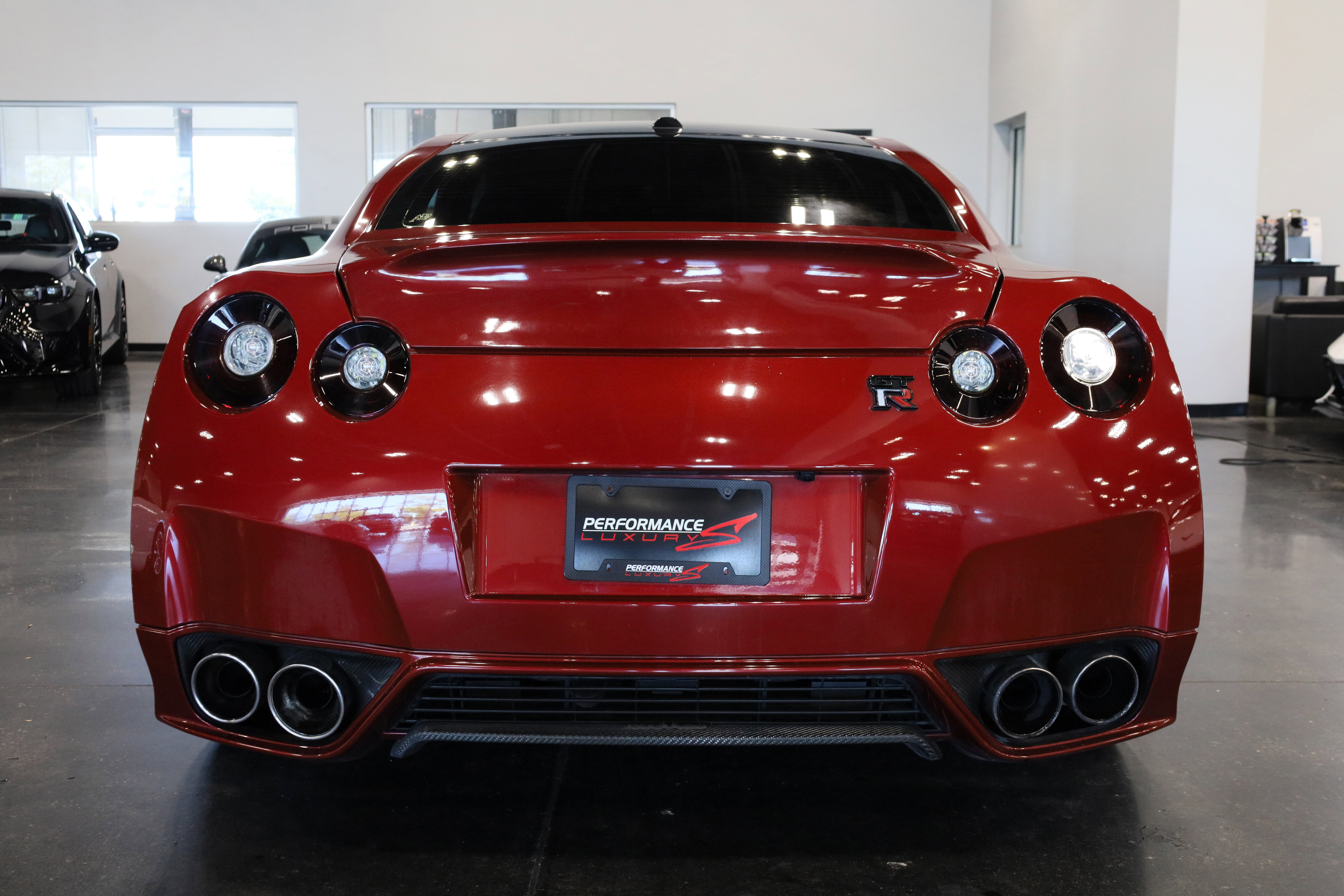 Used 2015 Nissan GT-R Premium image 6