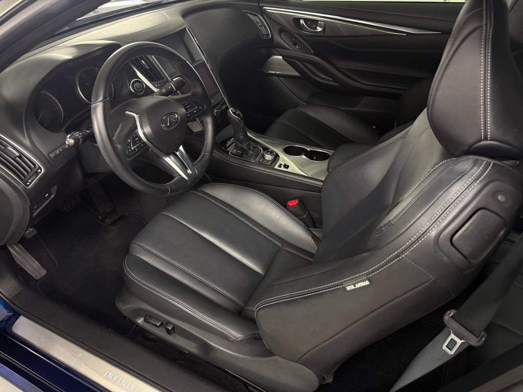 Used 2017 INFINITI Q60 3.0t w/ Cargo Package RWD image 17