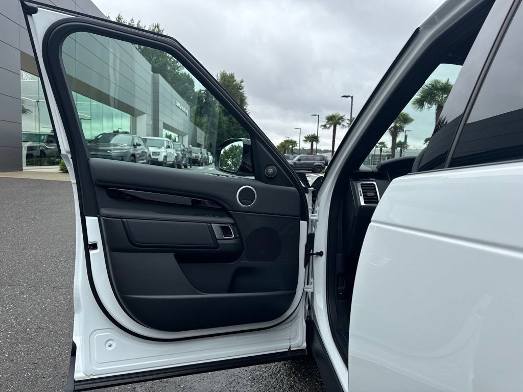 New 2026 Land Rover Discovery S AWD/4WD image 10