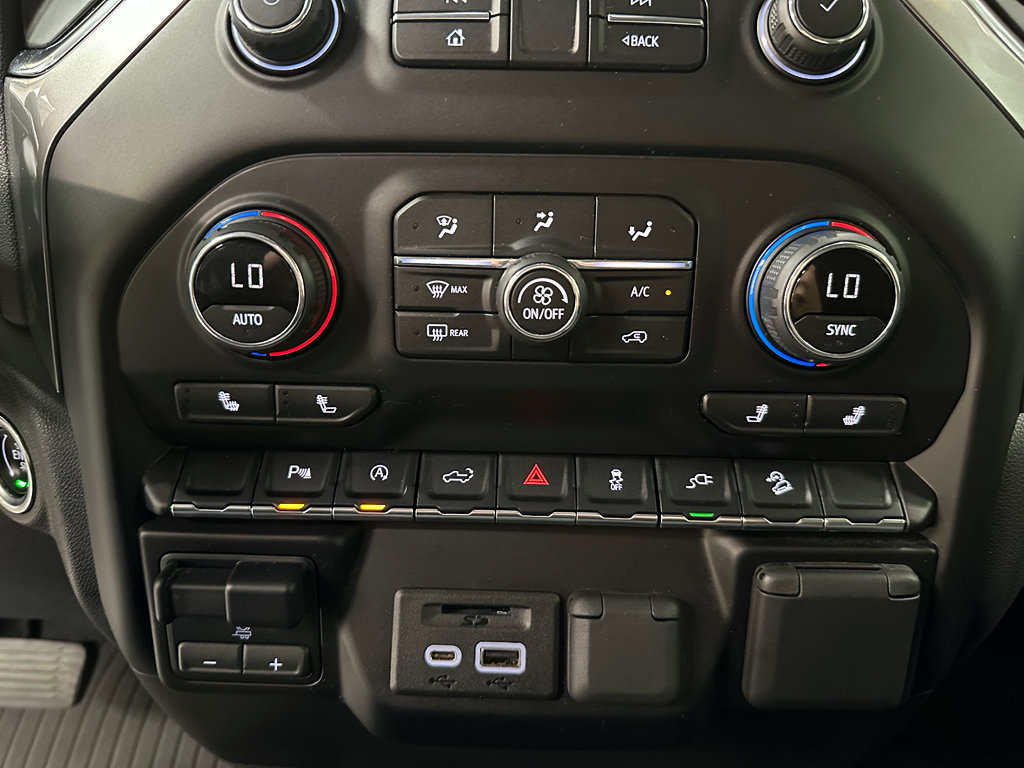 Used 2020 Chevrolet Silverado 1500 LT w/ All-Star Edition AWD/4WD image 32