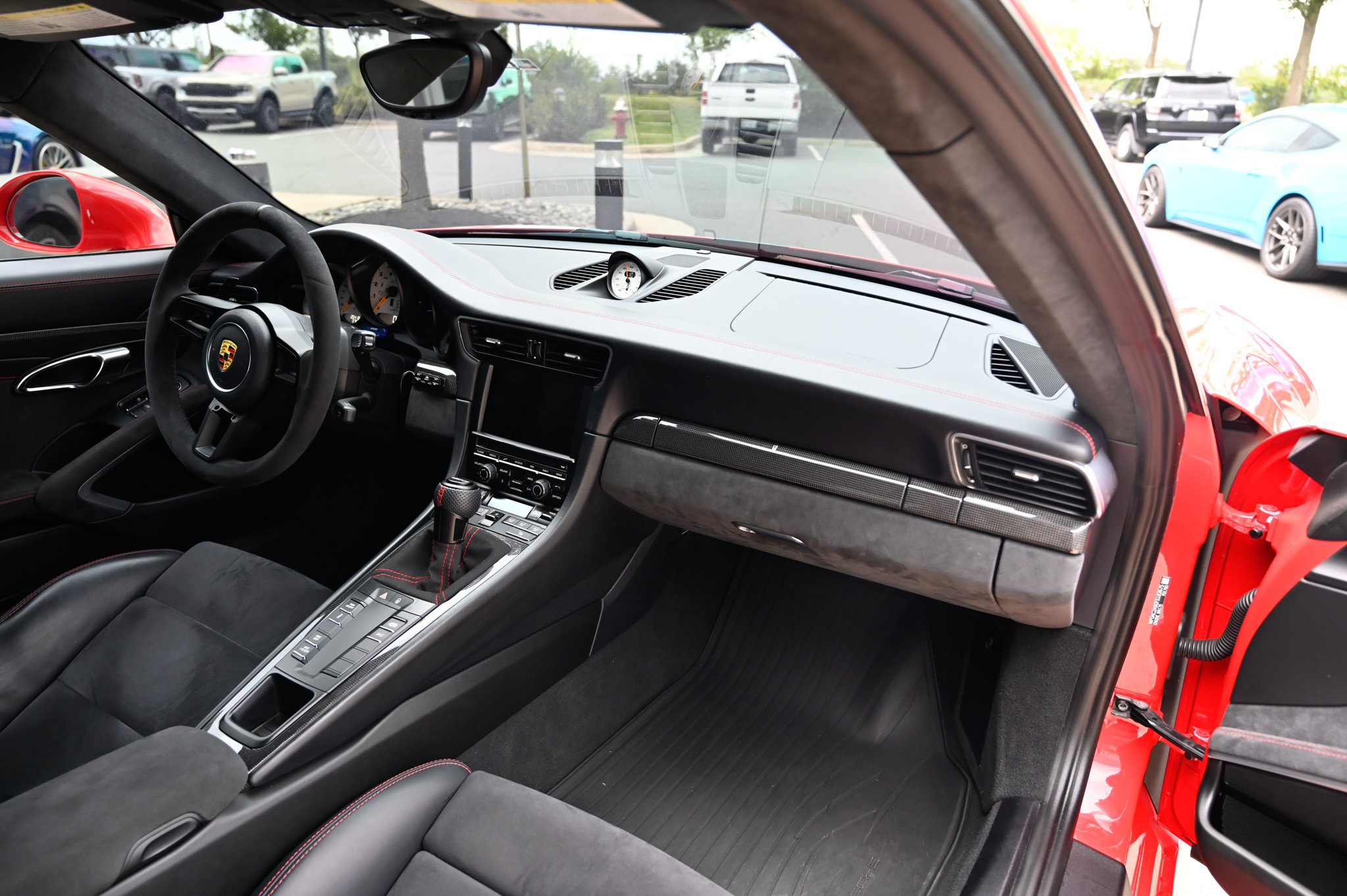 Used 2015 Porsche 911 GT3 RWD image 39
