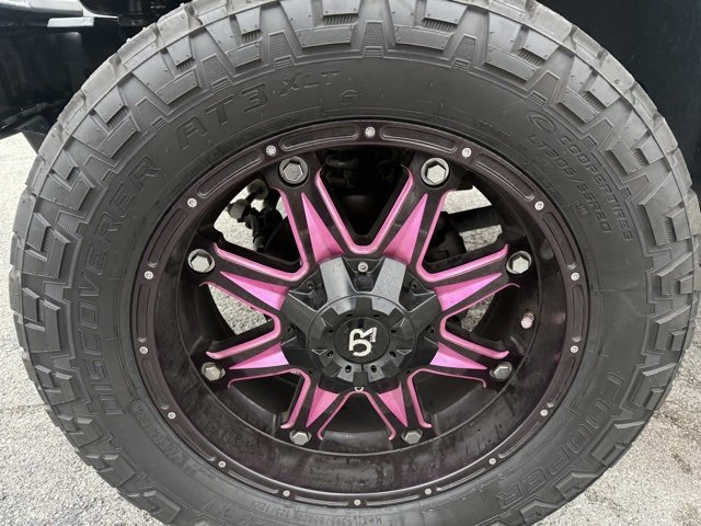 Used 2015 Jeep Wrangler Unlimited Sahara w/ Connectivity Group image 32