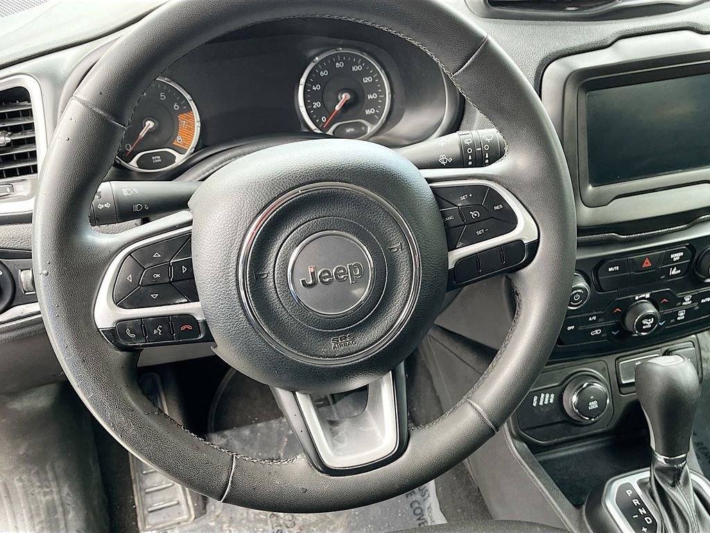 Used 2021 Jeep Renegade Latitude AWD/4WD image 11
