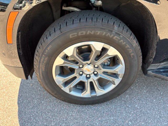 Used 2025 Chevrolet Tahoe LT w/ Comfort Package AWD/4WD image 9
