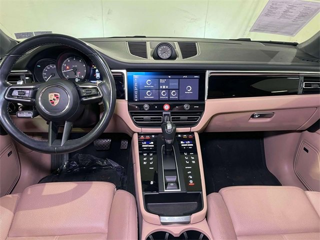 Used 2022 Porsche Macan w/ Premium Package Plus image 27