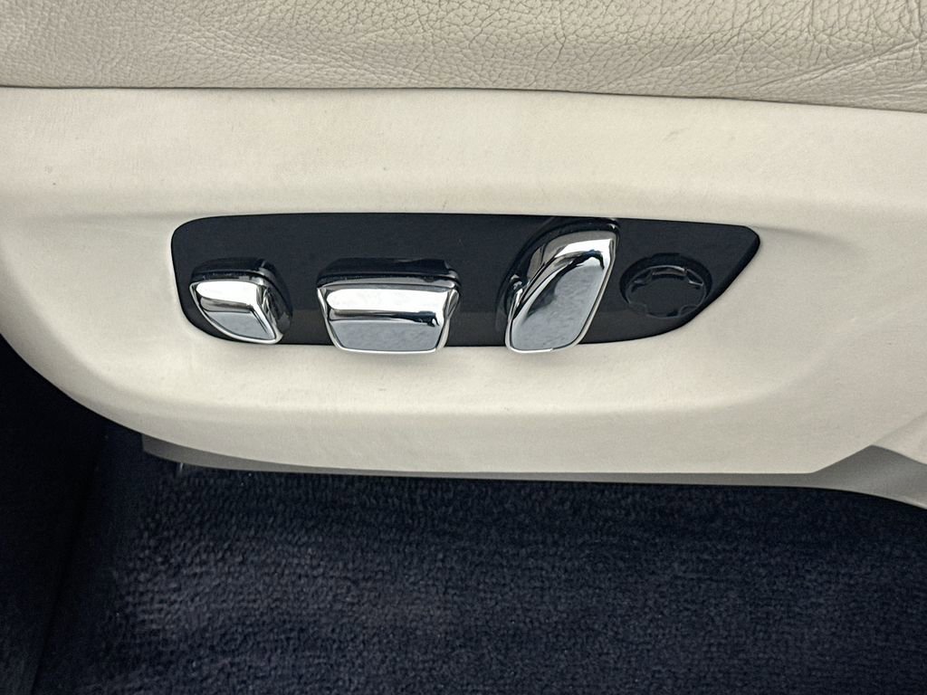 Used 2020 Rolls-Royce Cullinan image 21