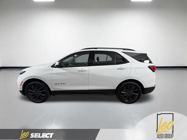 Used 2022 Chevrolet Equinox RS w/ Infotainment Package AWD/4WD image 2