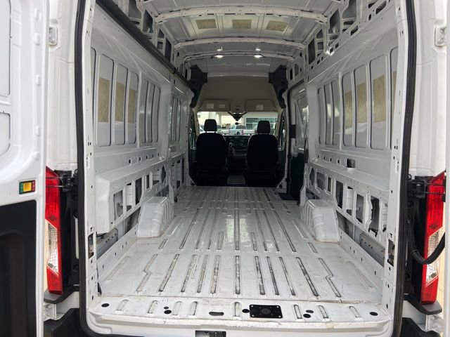 Used 2023 Ford Transit 250 Base image 15