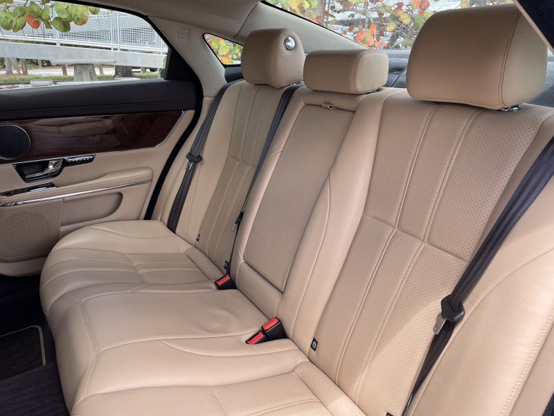 Used 2012 Jaguar XJ image 12