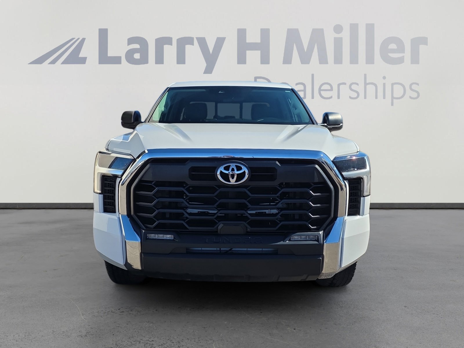 Used 2024 Toyota Tundra SR5 image 8