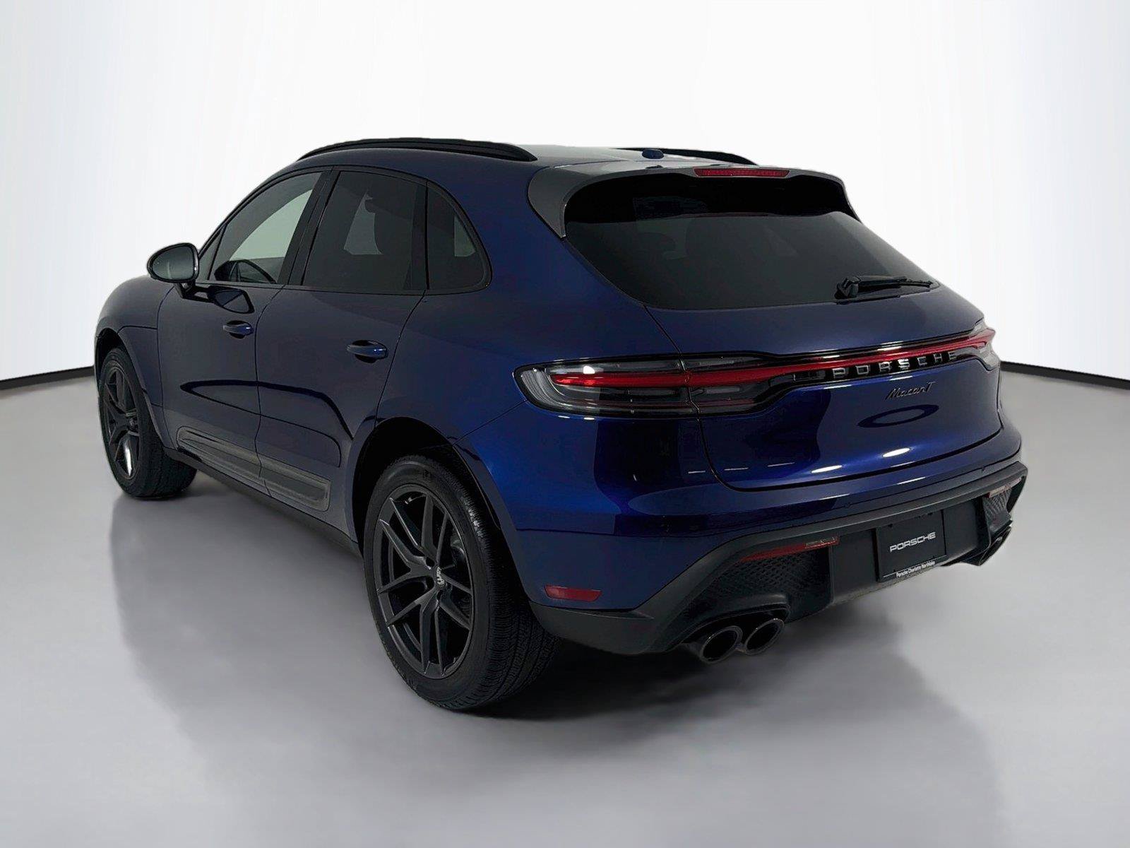 Used 2024 Porsche Macan Turbo AWD/4WD image 3