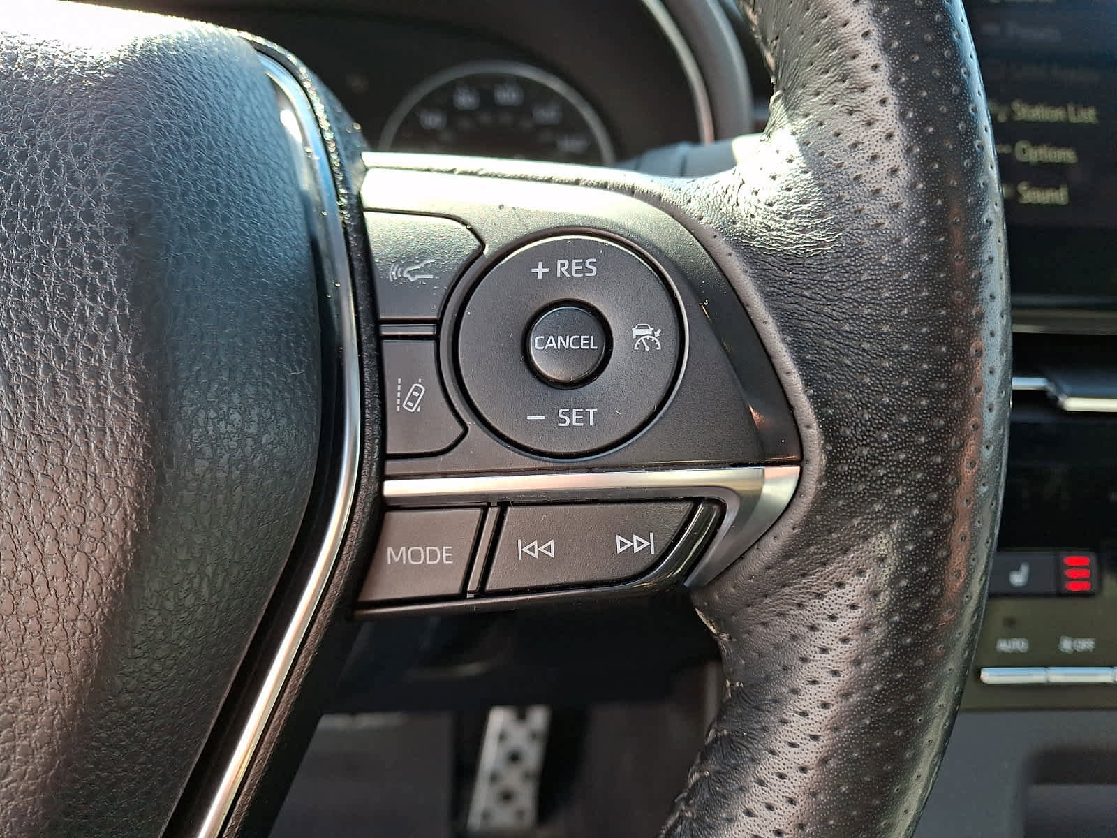 Certified 2019 Toyota Avalon XSE w/ All Weather Liner Package image 24