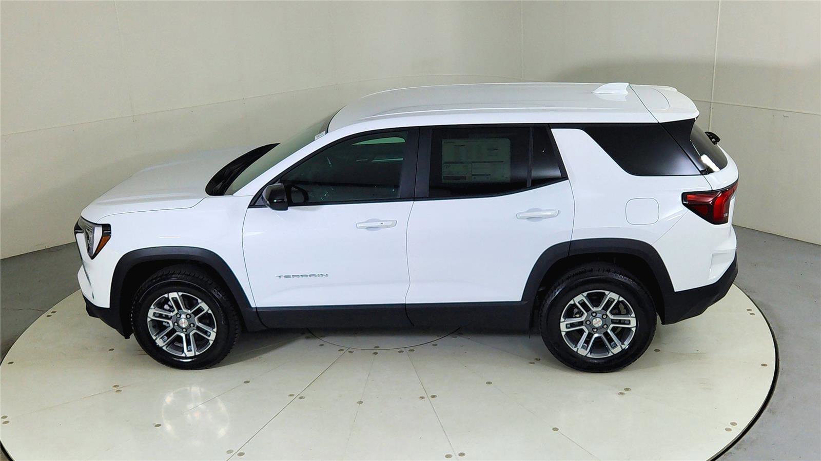Used 2026 GMC Terrain Elevation image 19
