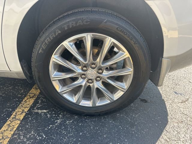 Used 2020 Buick Enclave Premium w/ Sun and Sites Package AWD/4WD image 33