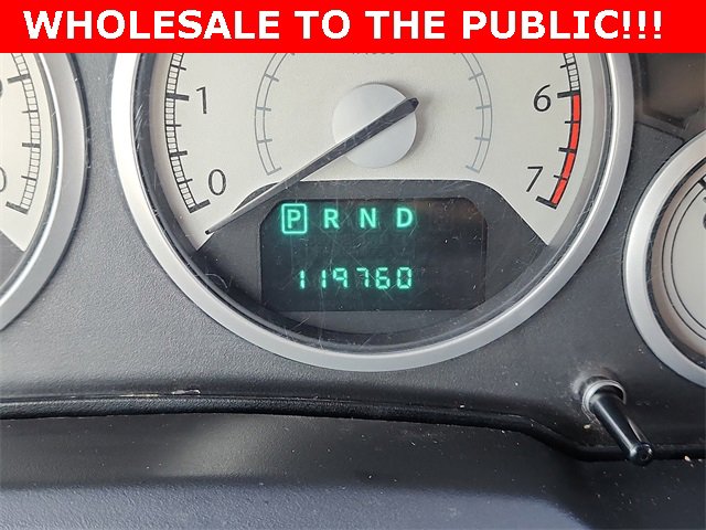 Used 2010 Chrysler Town & Country Touring image 28