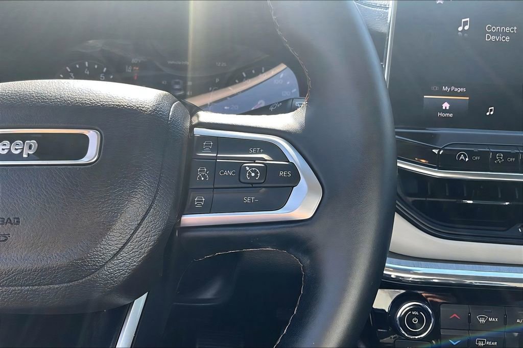 Used 2022 Jeep Compass Limited AWD/4WD image 16