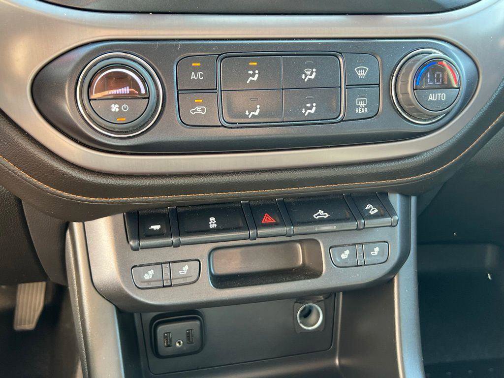 Used 2022 GMC Canyon AT4 image 38