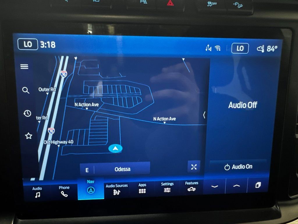 Used 2022 Ford F150 Lariat w/ Equipment Group 502A High image 3