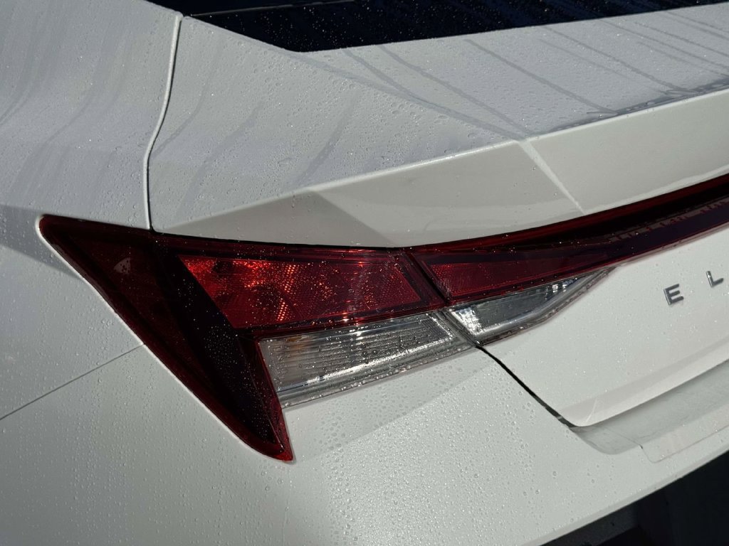 Used 2024 Hyundai Elantra SEL FWD image 11