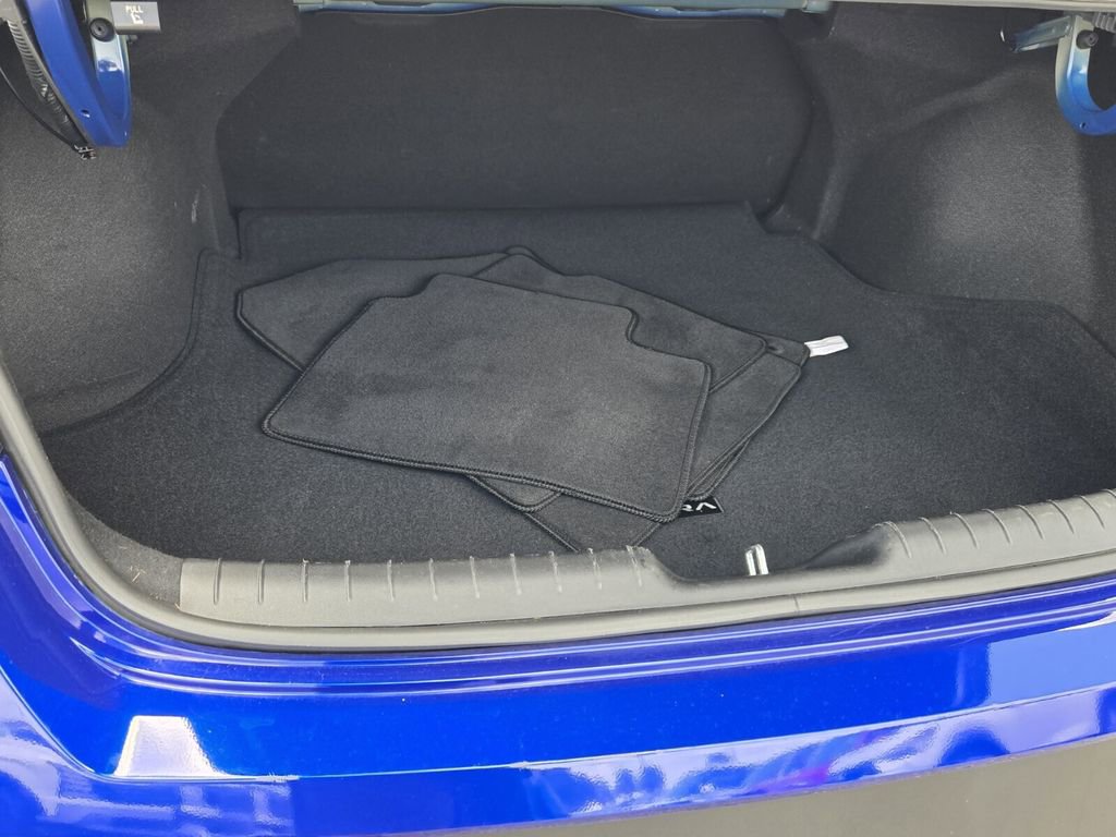 Certified 2025 Hyundai Elantra SE FWD image 14