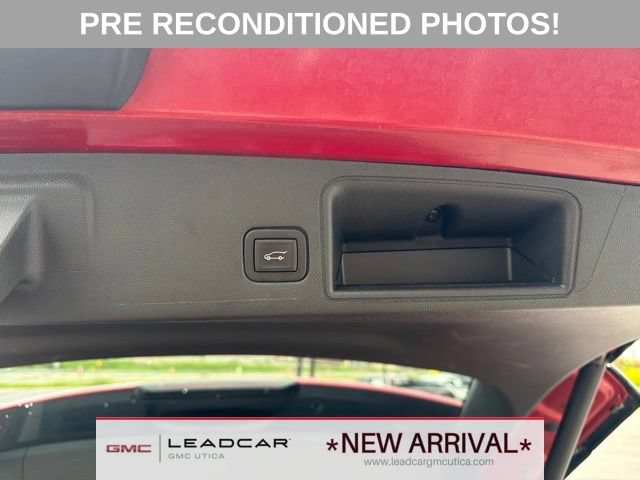 Used 2023 GMC Terrain SLT w/ Elevation Edition AWD/4WD image 19