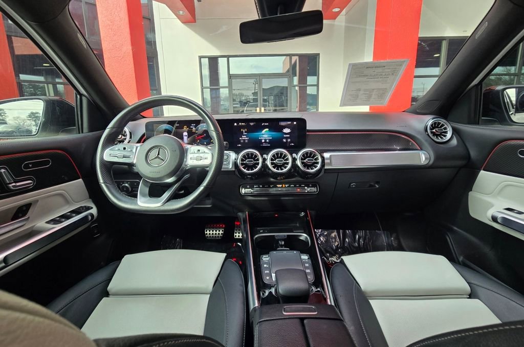 Used 2023 Mercedes-Benz GLB 250 image 23