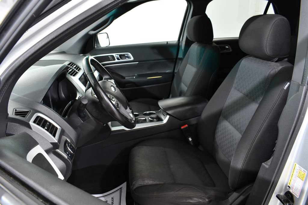 Used 2013 Ford Explorer XLT AWD/4WD image 6