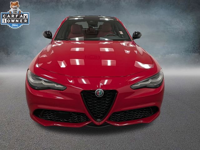 Used 2024 Alfa Romeo Giulia Veloce AWD/4WD image 2