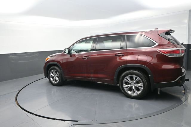 Used 2015 Toyota Highlander XLE image 48