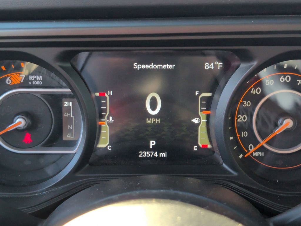 Used 2025 Jeep Wrangler Unlimited Rubicon w/ Convenience Group image 16