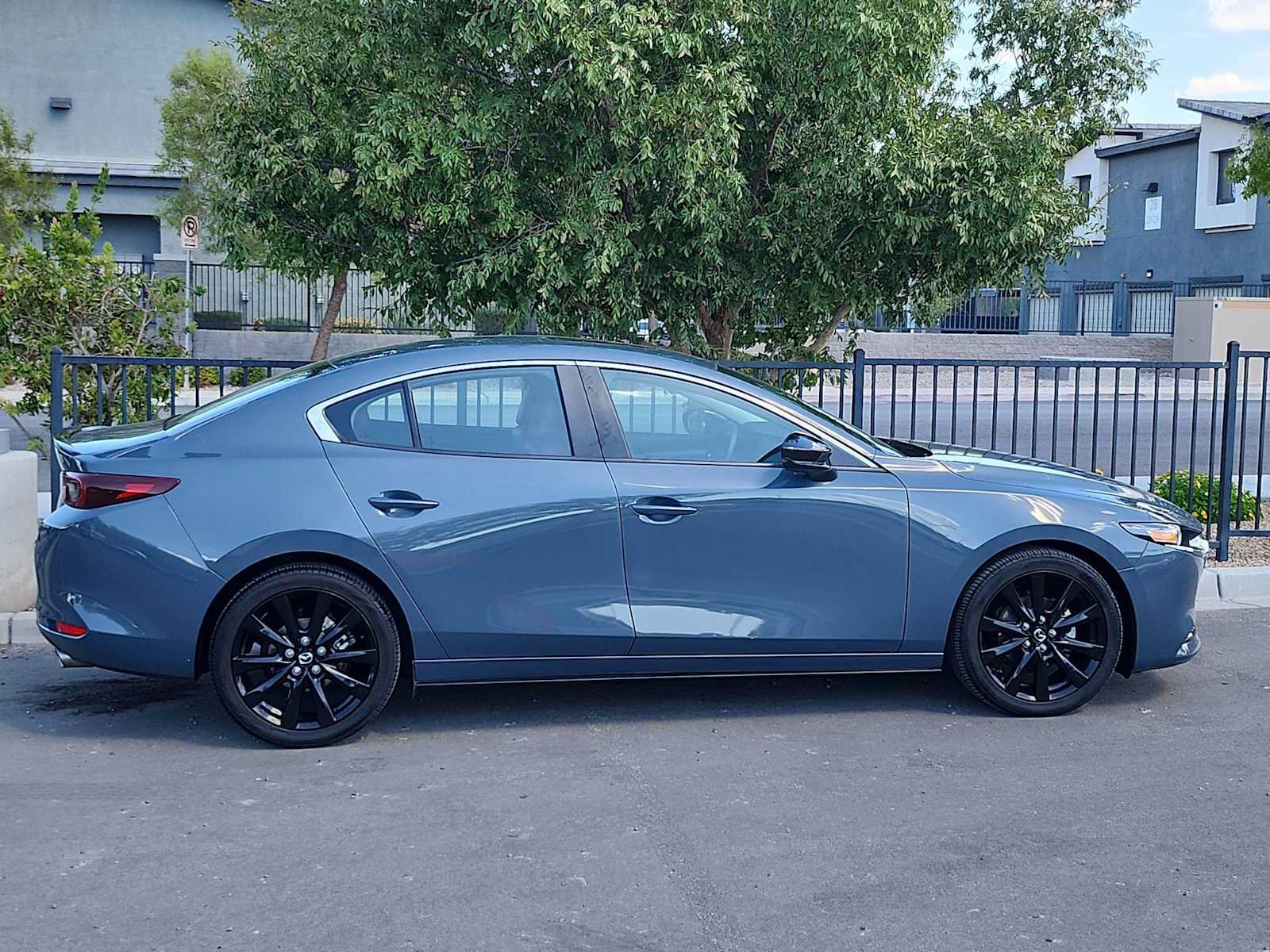Used 2023 MAZDA MAZDA3 s FWD image 9
