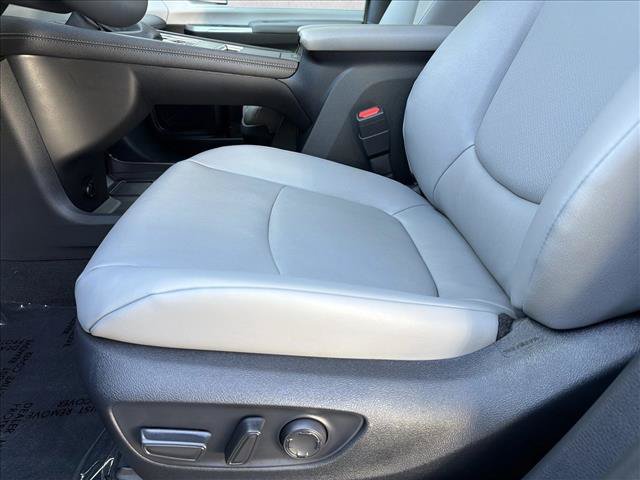 New 2026 Toyota Sienna XLE AWD/4WD image 12