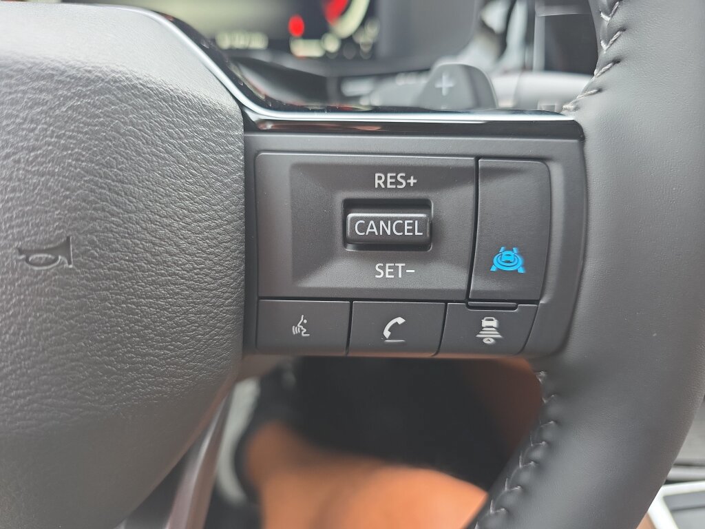 New 2026 Nissan Pathfinder Platinum FWD image 10