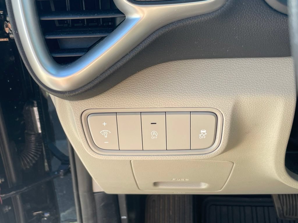 Certified 2022 Kia Soul LX FWD image 11