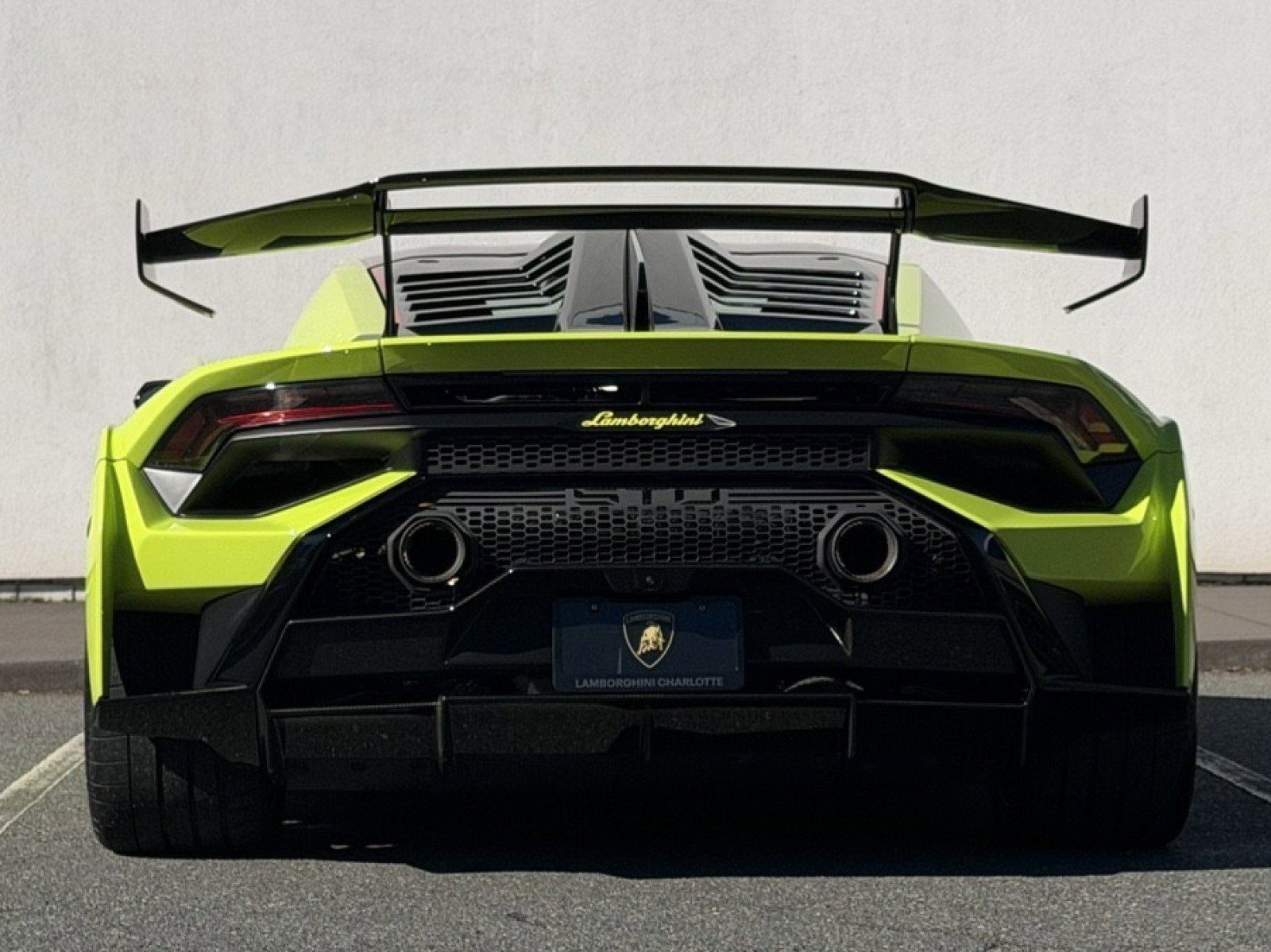 Used 2022 Lamborghini Huracan STO image 6