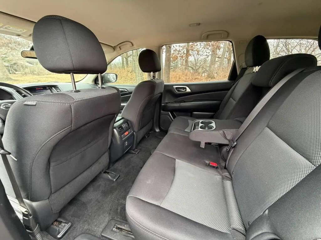 Used 2018 Nissan Pathfinder S AWD/4WD image 9
