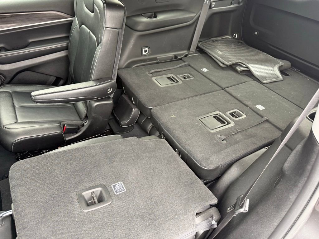 Used 2023 Jeep Grand Cherokee L Limited image 29