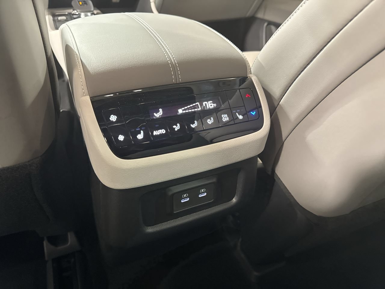 Certified 2026 INFINITI QX60 Luxe w/ Family Package AWD/4WD image 29
