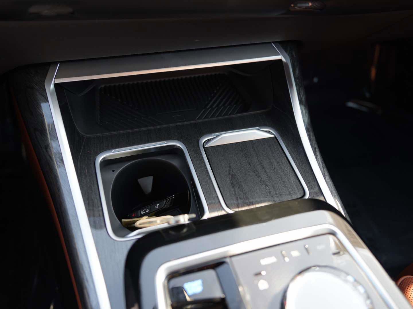 Used 2025 BMW i7 xDrive60 image 22