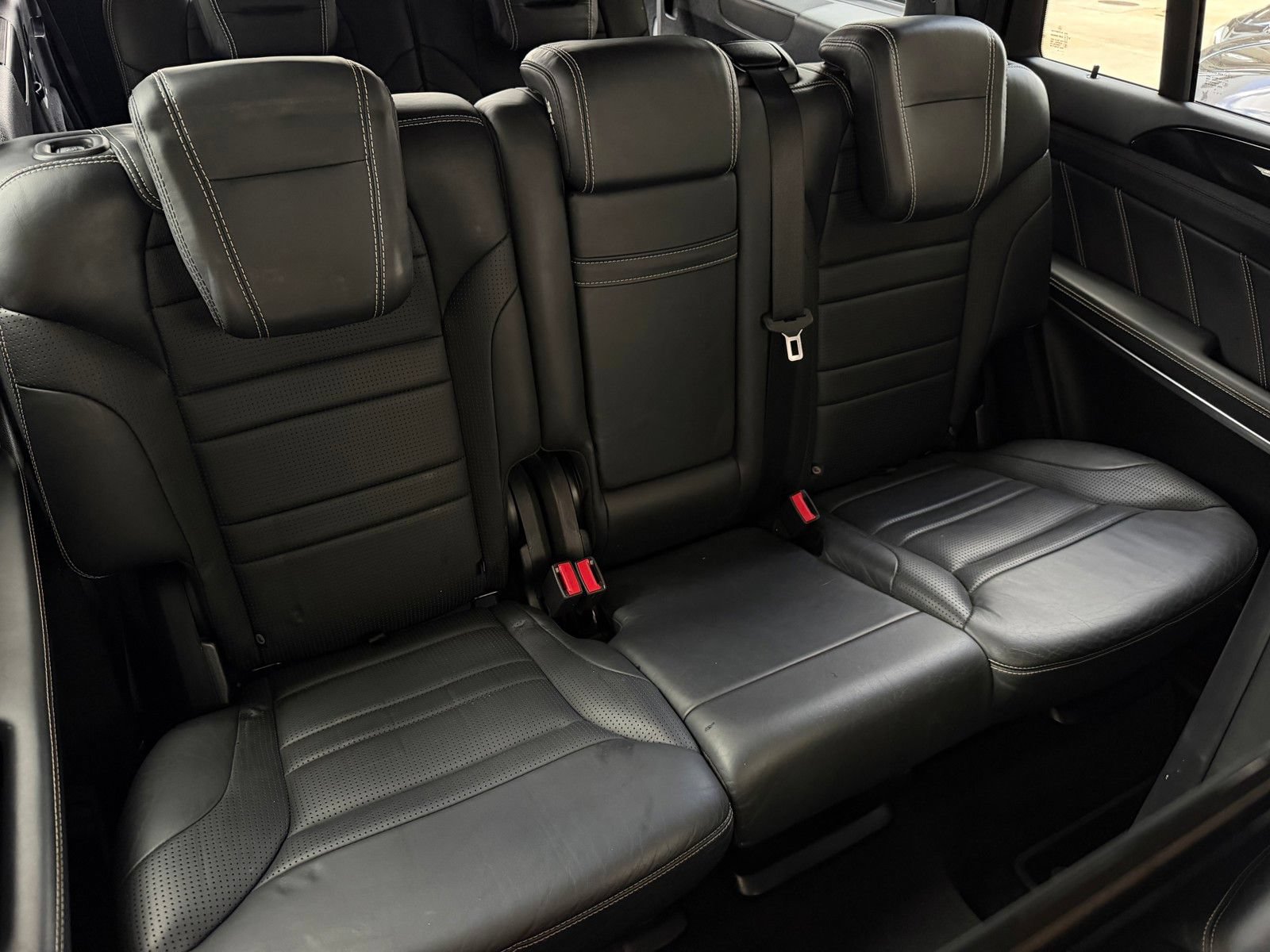 Used 2016 Mercedes-Benz GL 63 AMG 4MATIC image 21