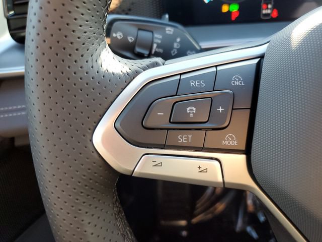 New 2026 Volkswagen Tiguan SE R-Line AWD/4WD image 21
