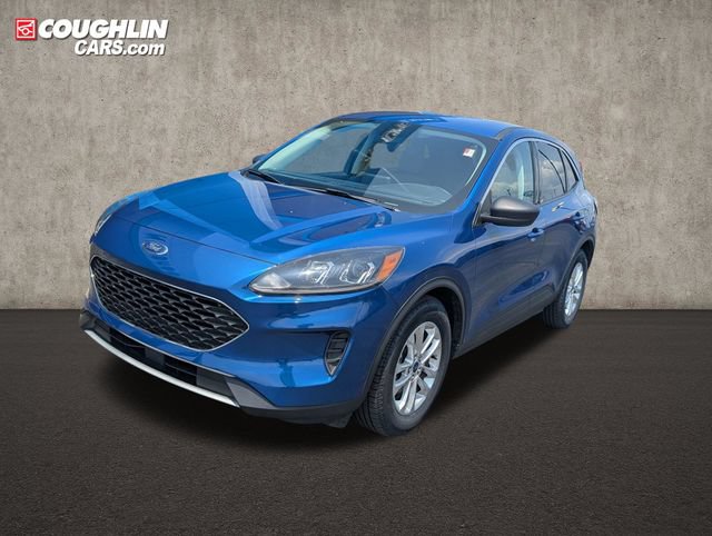 Used 2022 Ford Escape SE w/ Cold Weather Package FWD image 3
