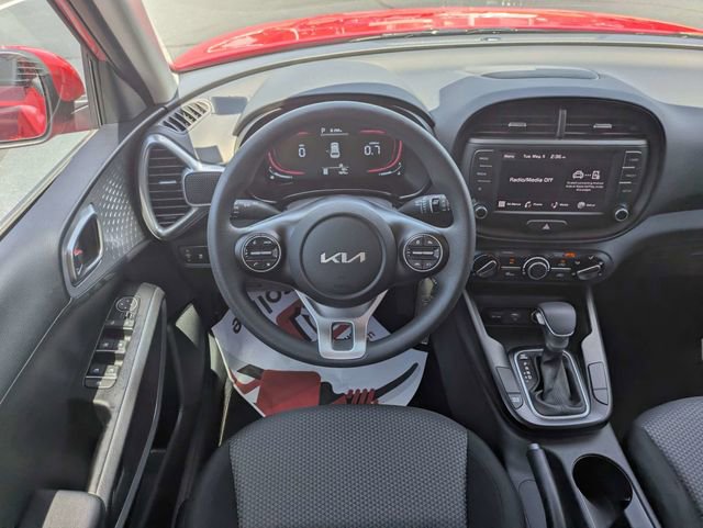 Used 2025 Kia Soul LX FWD image 15