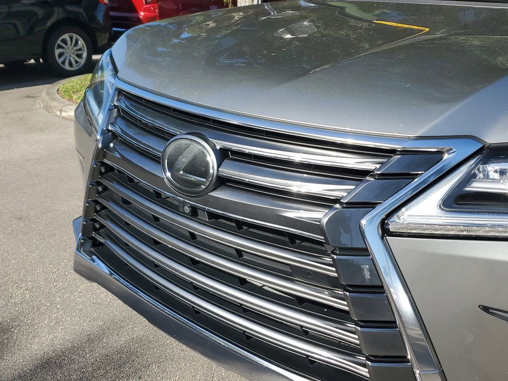 Used 2019 Lexus LX 570 4WD w/ Luxury Package image 9