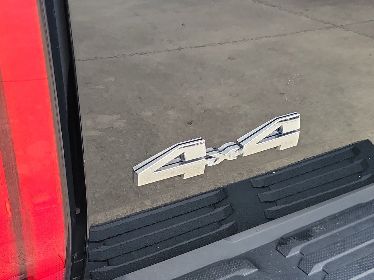 Used 2024 Toyota Tundra SR5 w/ SR5 Convenience Package AWD/4WD image 6